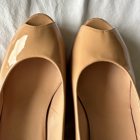 Stuart Weitzman Size 8 Peep Toe Patent Wedges - Picture 10 of 11